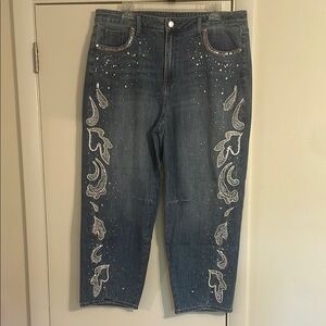 NWT Chico's embellished tapered jean women’s 2.5 R
